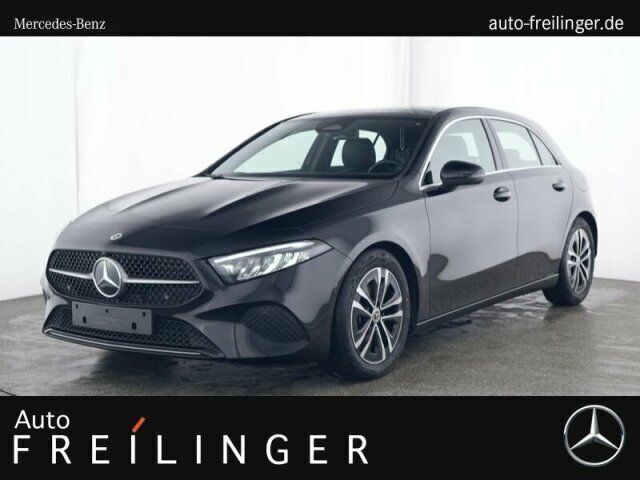 Schwarz Gebraucht 2024 Mercedes A180 Progressive Limousine | 29.950 € (Fairer Preis) - Bild 1/4