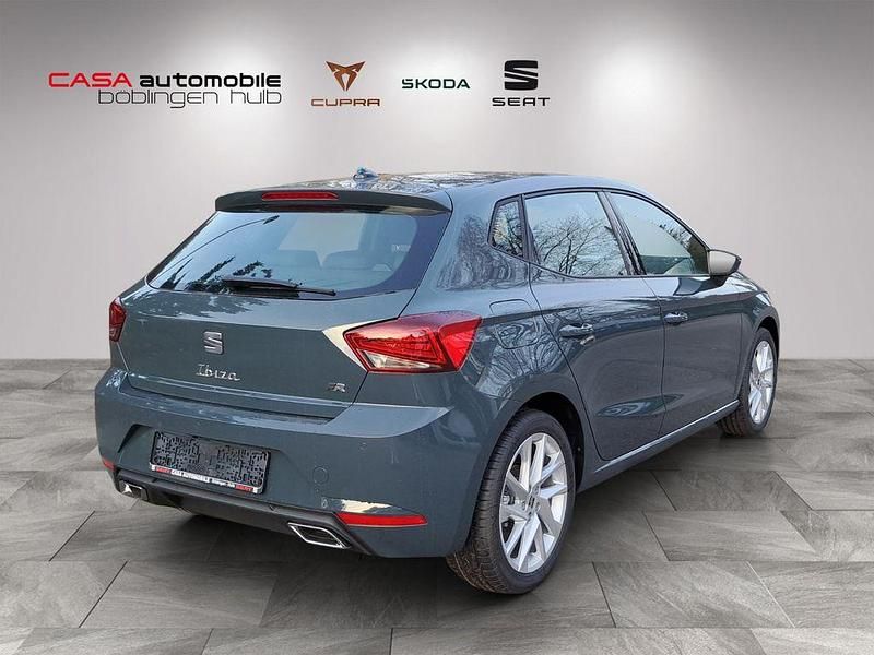 Neu Seat Ibiza FR 116 PS (85 kW) 2025 Blau Limousine