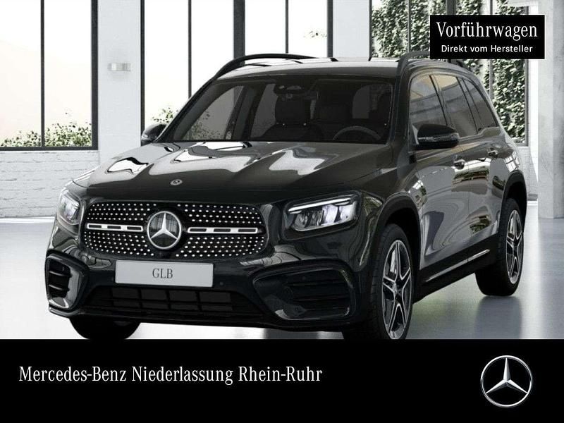 Nachtschwarz Gebraucht 2025 Mercedes GLB200 AMG SUV | 44.990 € (Etwas zu teuer) - Bild 1/4