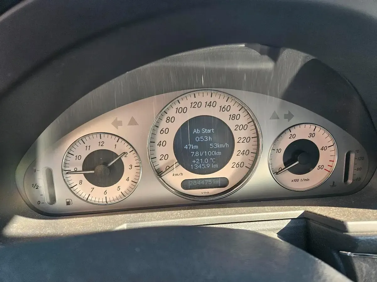 Usata Mercedes E280 190 CV (139 kW) 2005 Nero Berlina