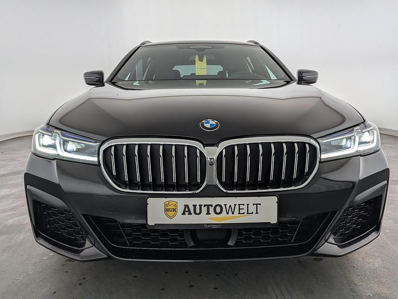 Gebraucht BMW 540 Shadowline 340 PS (250 kW) 2023 Saphirschwarz