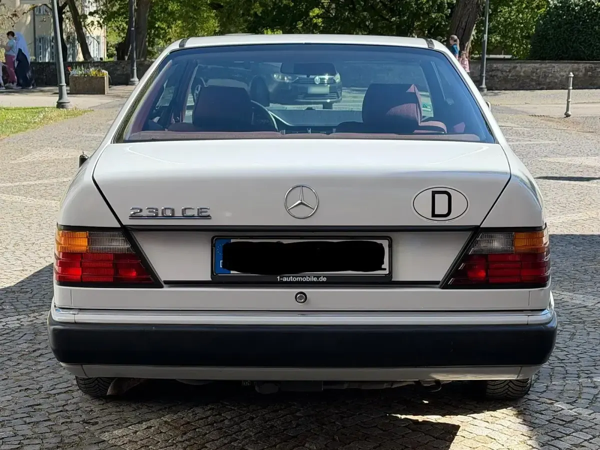 Gebraucht Mercedes 230 132 PS (97 kW) 1990 Weiß Coupé