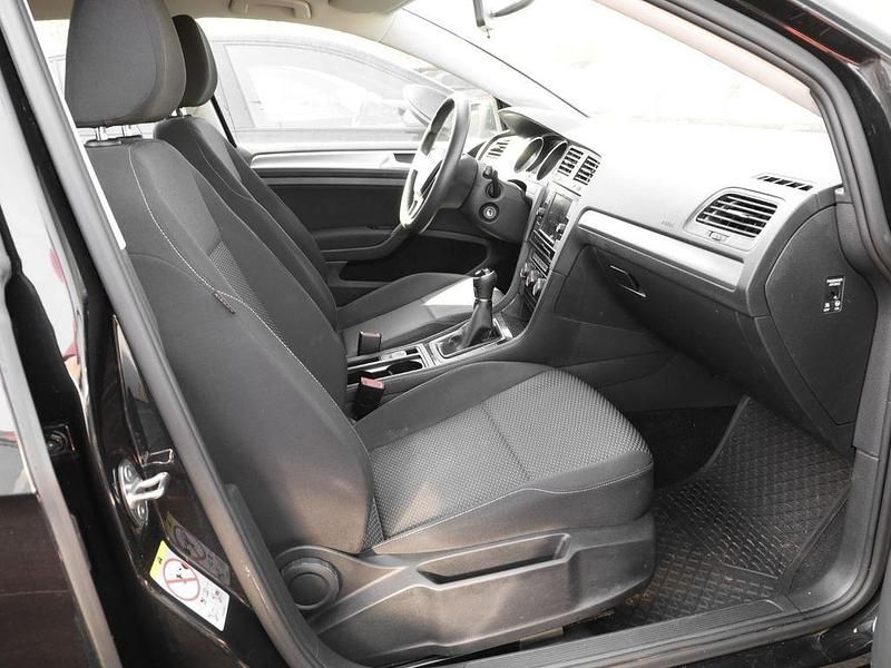 Gebraucht VW Golf VII Trendline 86 PS (63 kW) 2018 Schwarz Limousine