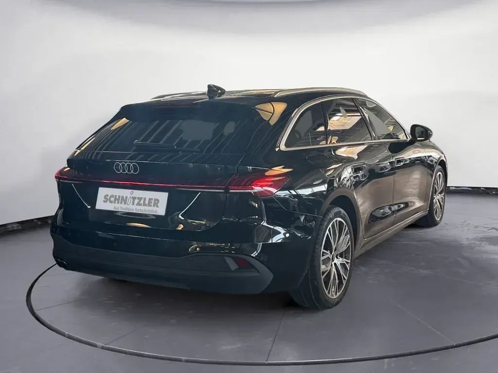Gebraucht Audi A5 Sport 204 PS (150 kW) 2025 Schwarz Kombi