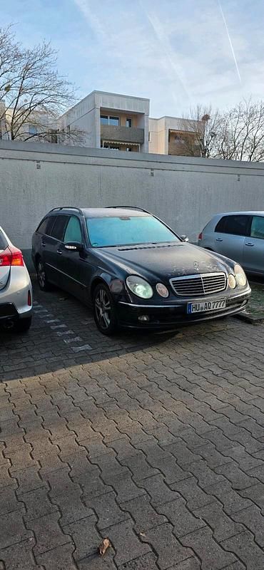 Blau Gebraucht 2005 Mercedes E280 Kombi | 1.600 € - Bild 1/4