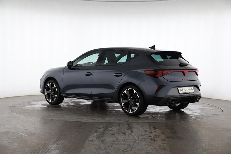 Neu Cupra Leon 150 PS (110 kW) 2026 Magnetic grau Limousine