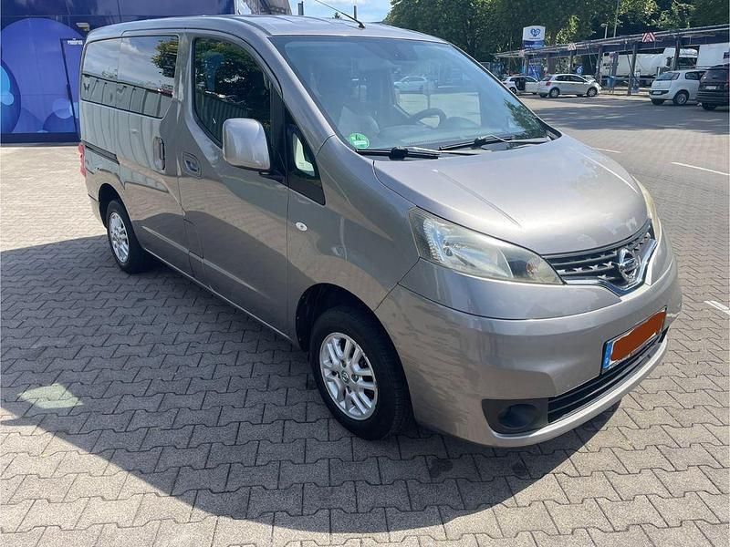 Gebraucht Nissan Evalia 86 PS (63 kW) 2010 Beige Van / Kleinbus