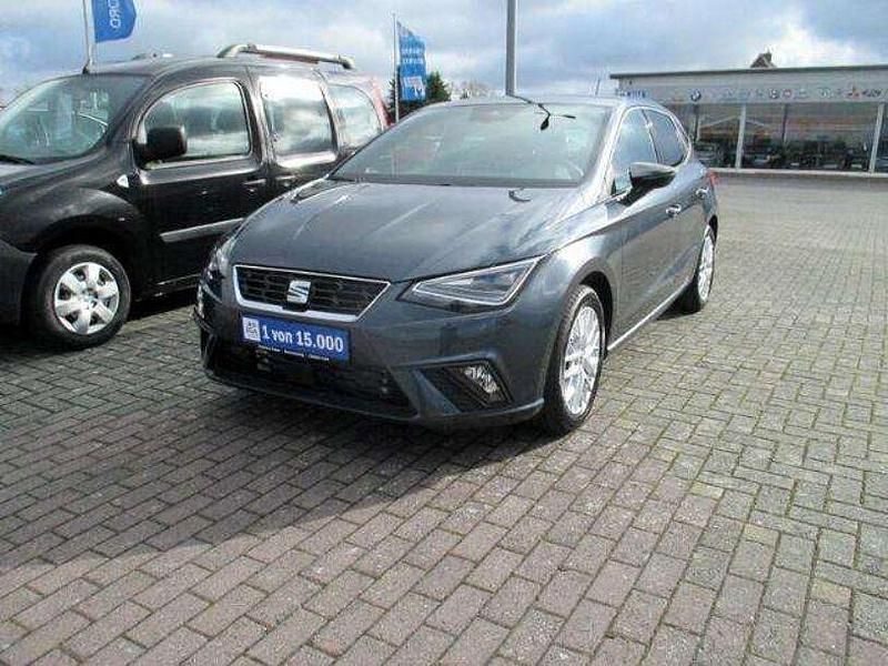 Magnetic tech Neu 2024 Seat Ibiza FR Limousine | 19.990 € (Superpreis) - Bild 1/4