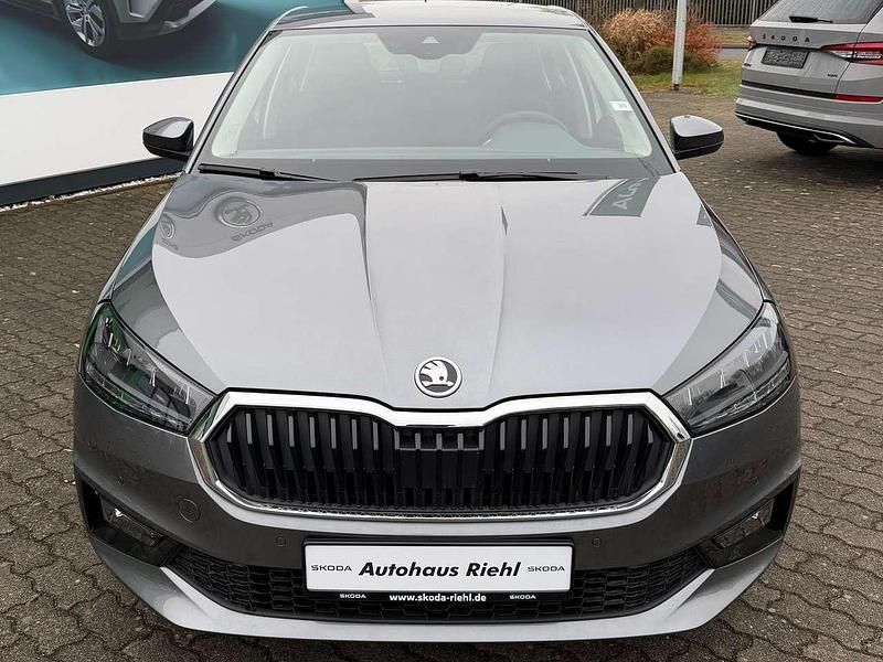 Neu Skoda Fabia Essence 80 PS (58 kW) 2026 Graphitegrau metallic Kleinwagen