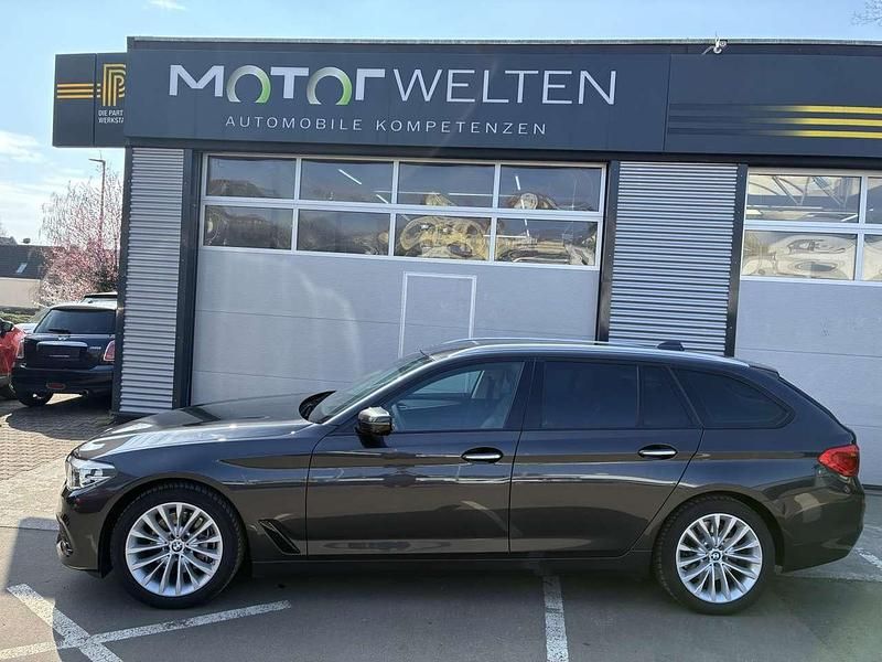 Gebraucht BMW 540 Sport Line 320 PS (235 kW) 2017 Sophistograu brillanteffekt me Kombi