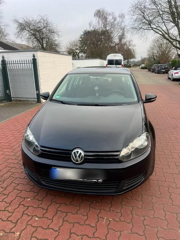 Schwarz Gebraucht 2010 VW Golf VI Team Kleinwagen | 4.700 € (Fairer Preis) - Bild 1/4