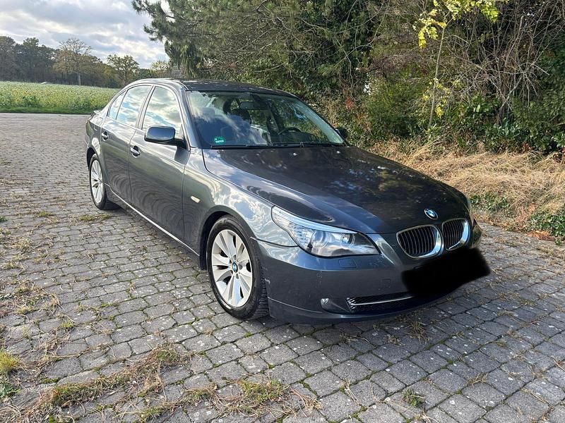 Grau Gebraucht 2007 BMW 525 Limousine | 3.799 € (Superpreis) - Bild 1/4