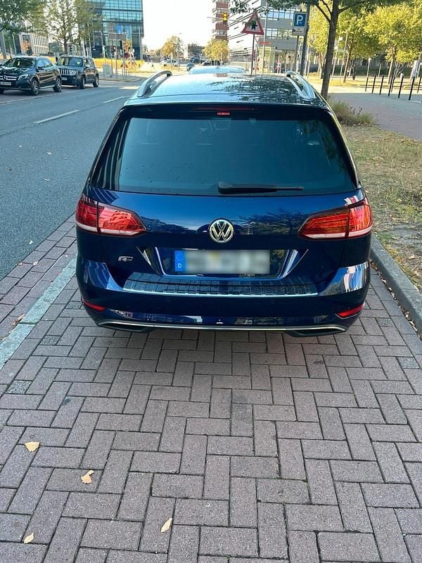 Gebraucht VW Golf VII 116 PS (85 kW) 2019 Blau Kombi