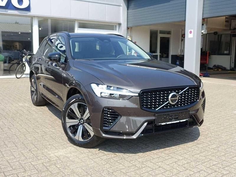 Platinum grey Gebraucht 2024 Volvo XC60 Plus SUV | 47.900 € (Guter Preis) - Bild 1/4