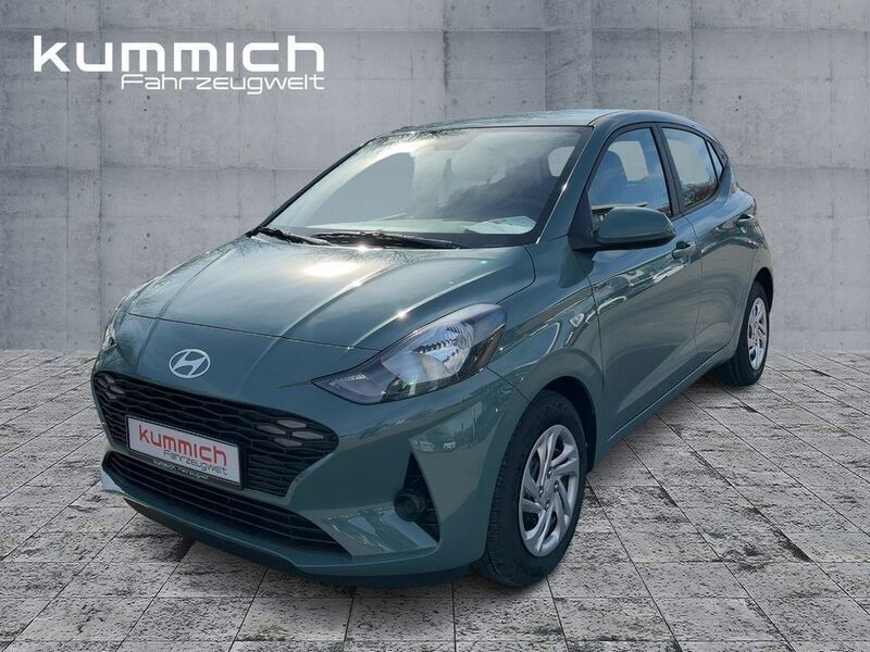 Neu Hyundai i10 Select 63 PS (46 kW) 2025 Mangrove green (grün) Kleinwagen