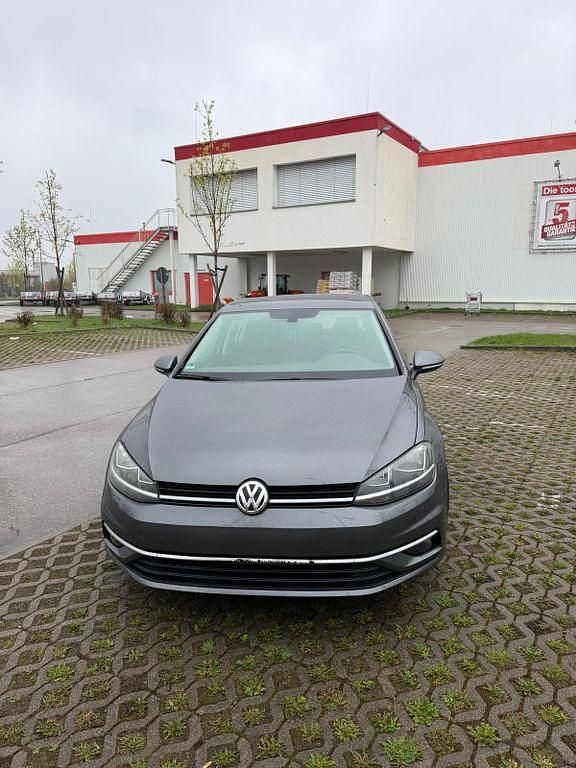 Gebraucht VW Golf VII 116 PS (85 kW) 2019 Grau Limousine