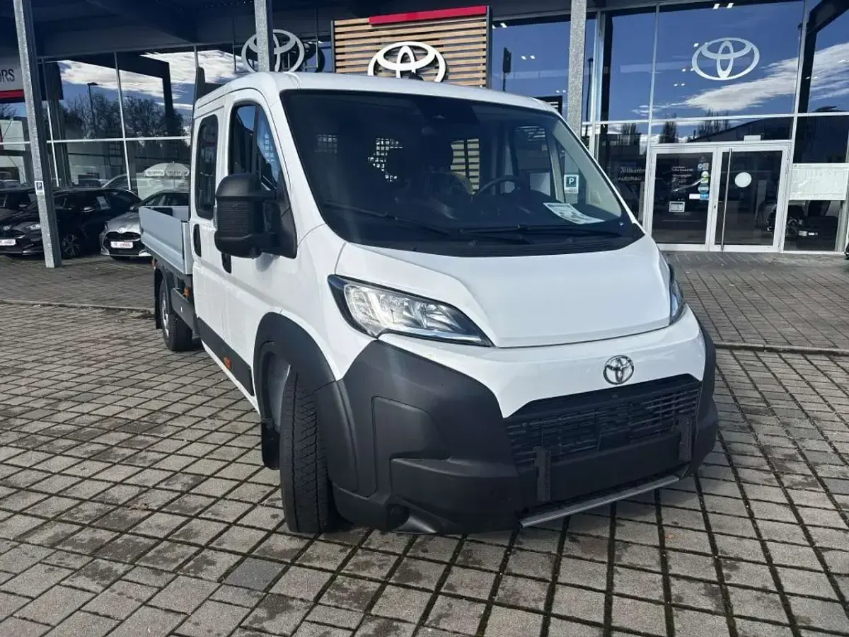 Neu Toyota Proace 140 PS (102 kW) 2025 Icy white Van / Kleinbus