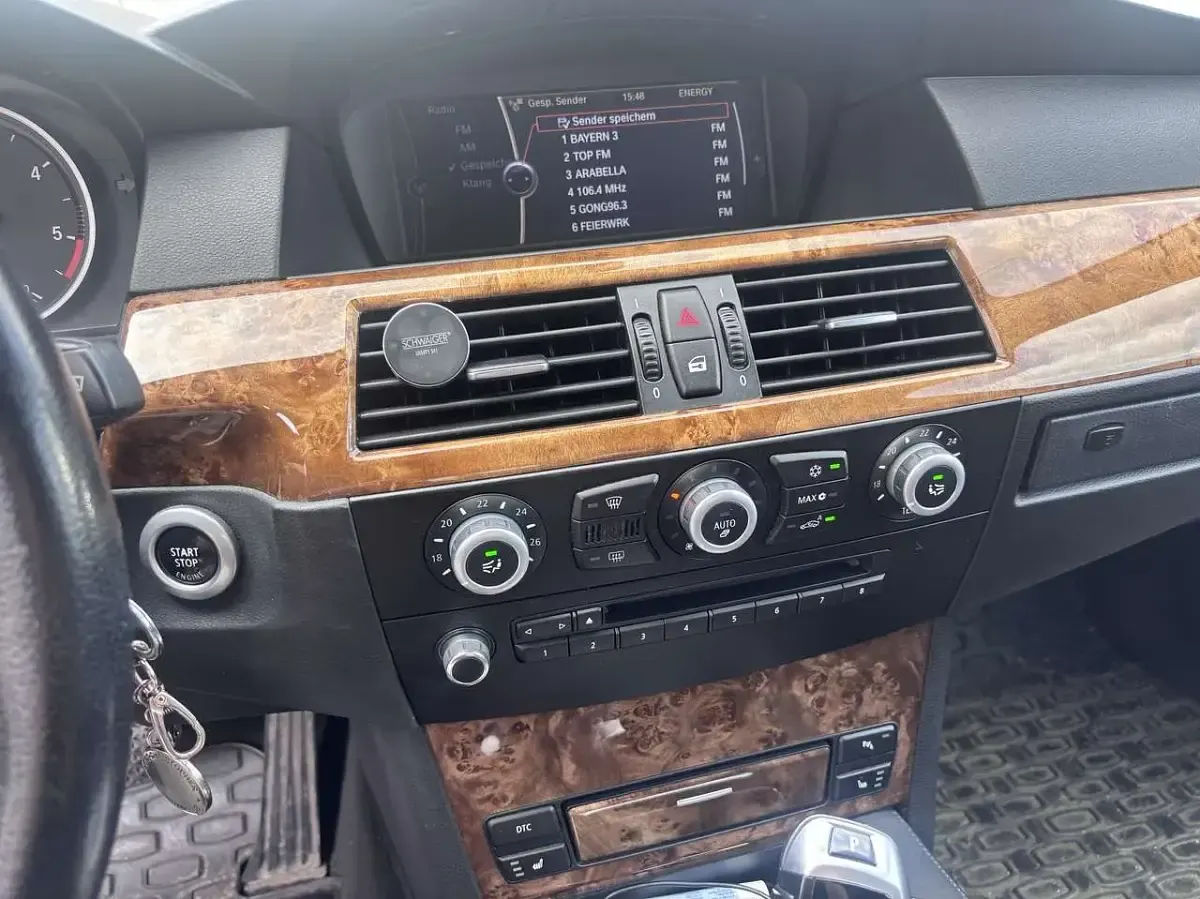 Gebraucht BMW 530 235 PS (172 kW) 2008 Limousine