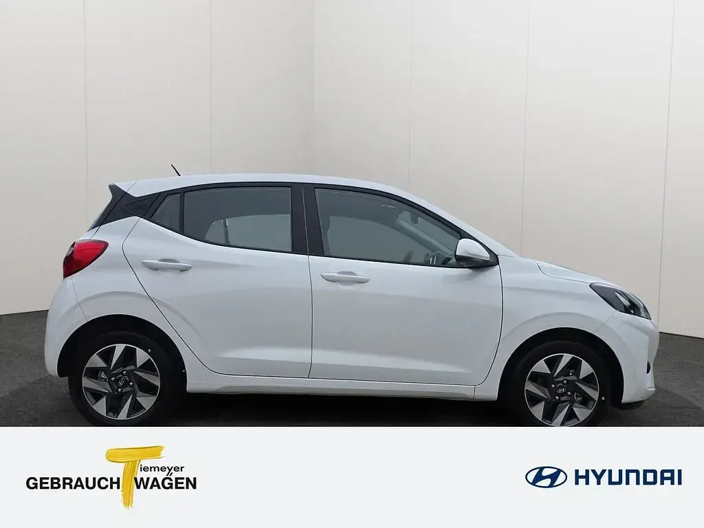 Gebraucht Hyundai i10 Trend 80 PS (58 kW) 2025 Weiß Kleinwagen