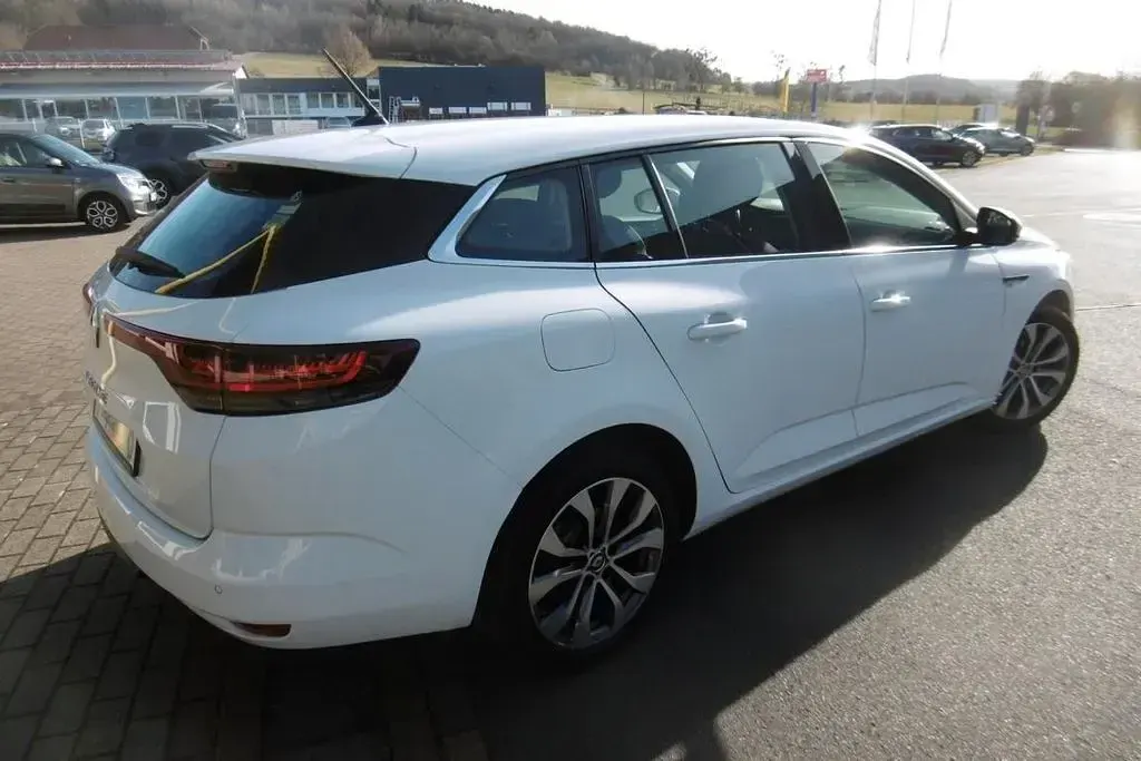 Gebraucht Renault Mégane II Equilibre 116 PS (85 kW) 2023 Weiß Limousine