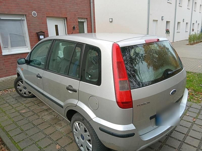 Gebraucht Ford Fusion 75 PS (55 kW) 2004 Silber Kleinwagen