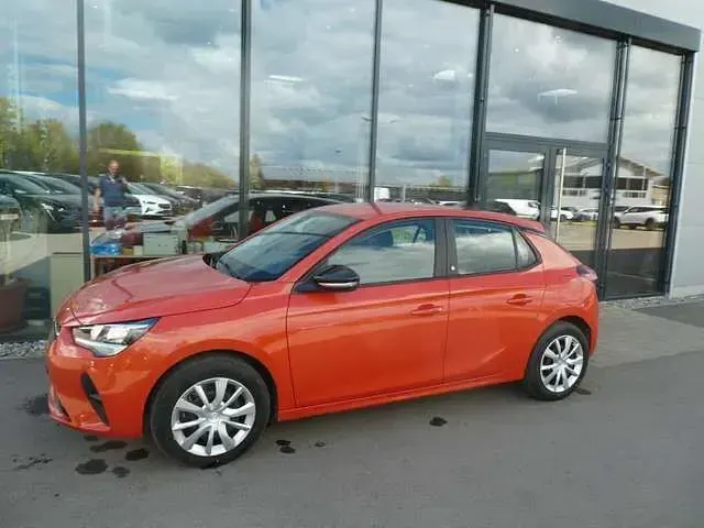 Gebraucht Opel Corsa-e Edition 100 kW (136 PS) 2021 Orange (orange fizz/spicy orange) Kleinwagen