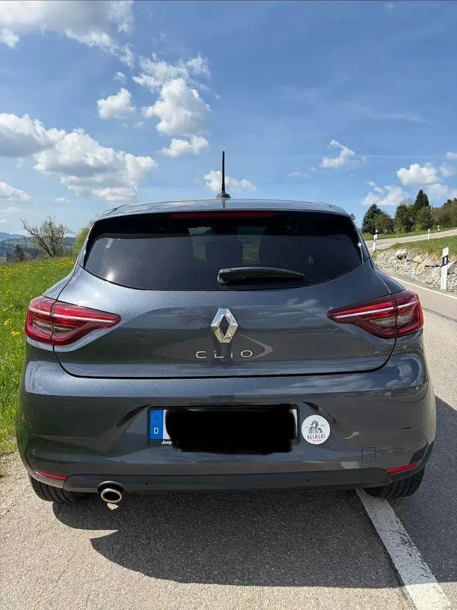 Gebraucht Renault Clio V Zen 91 PS (66 kW) 2021 Grau Limousine