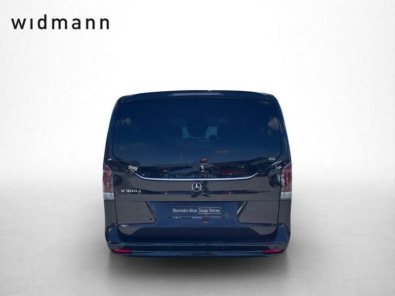 Gebraucht Mercedes V300 Avantgarde 237 PS (174 kW) 2025 Obsidianschwarz metallic Van / Kleinbus
