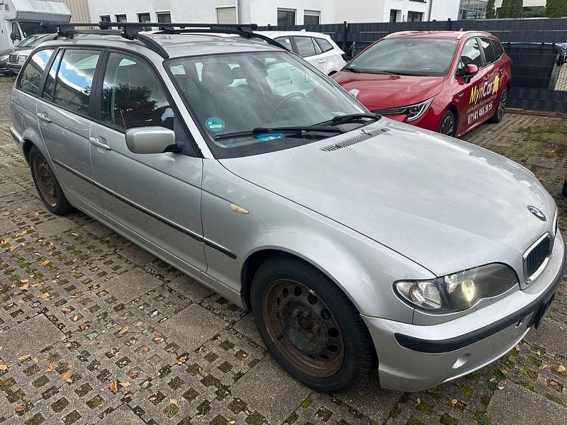 Gebraucht BMW 320 150 PS (110 kW) 2004 Grau Kombi