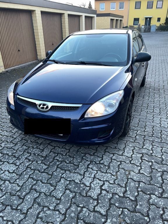 Blau Gebraucht 2007 Hyundai i30 Classic Limousine | 2.500 € (Fairer Preis) - Bild 1/4