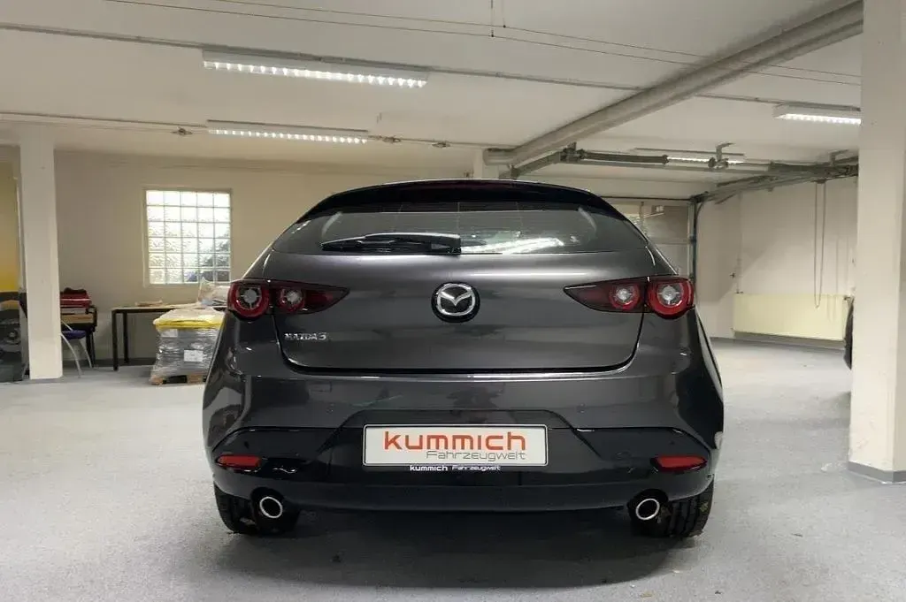 Gebraucht Mazda 3 Center-Line 140 PS (102 kW) 2025 Grau Limousine