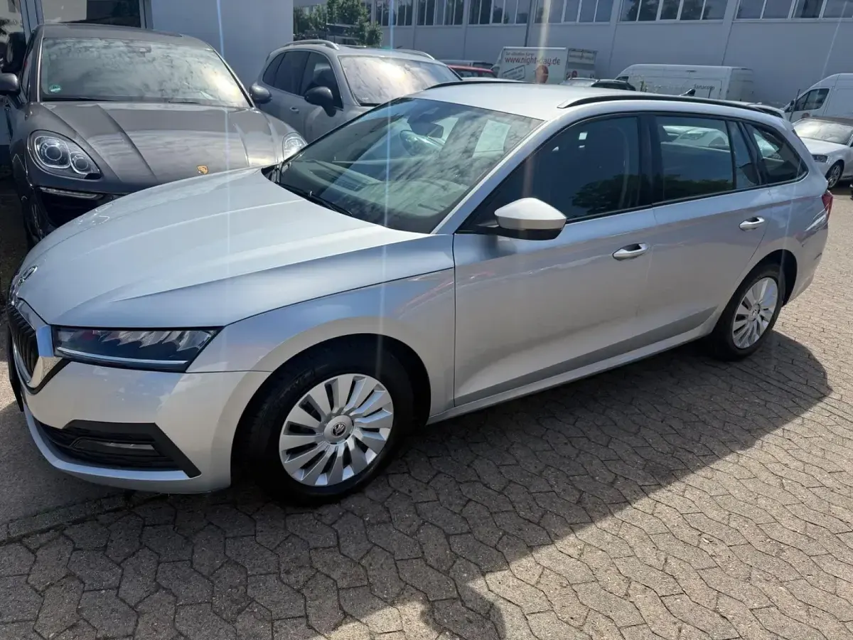 Gebraucht Skoda Octavia Active 116 PS (85 kW) 2022 Silber Limousine