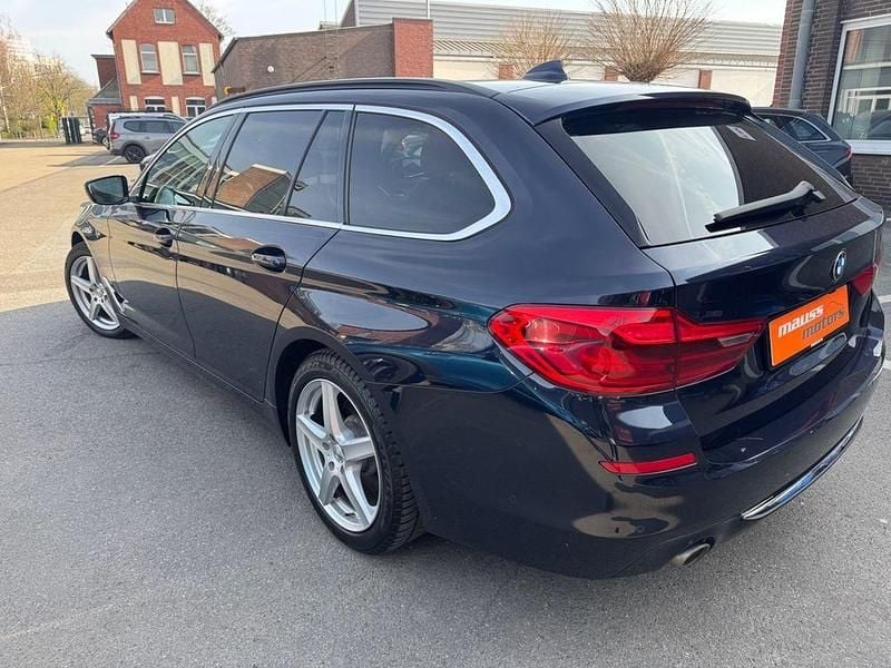 Gebraucht BMW 520 Luxury Line 190 PS (139 kW) 2018 Blau Limousine
