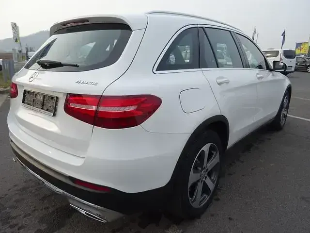 Gebraucht Mercedes GLC220 Exclusive 170 PS (125 kW) 2015 Polarweiss  unilack SUV