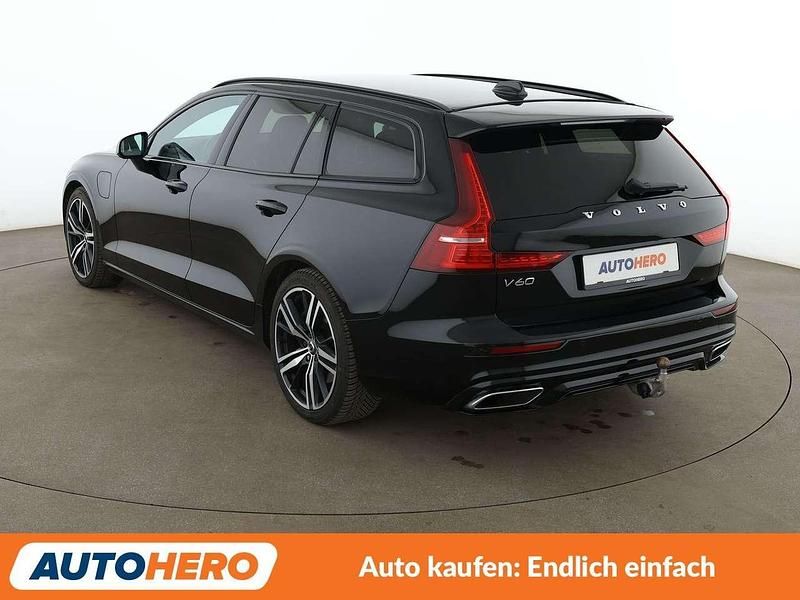 Gebraucht Volvo V60 R-Design 341 PS (250 kW) 2021 Black stone Kombi