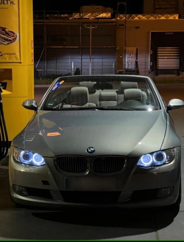 Gebraucht BMW 325 Cabriolet 218 PS (160 kW) 2007 Blau Cabrio