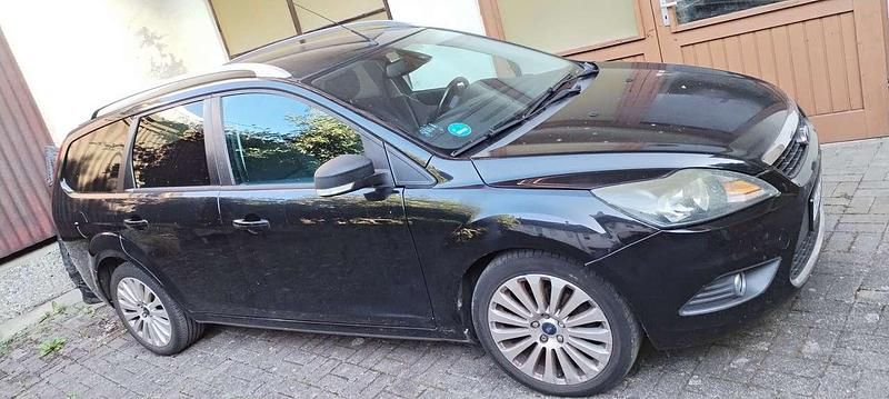 Schwarz Gebraucht 2009 Ford Focus Titanium Kombi | 1.999 € (Guter Preis) - Bild 1/4