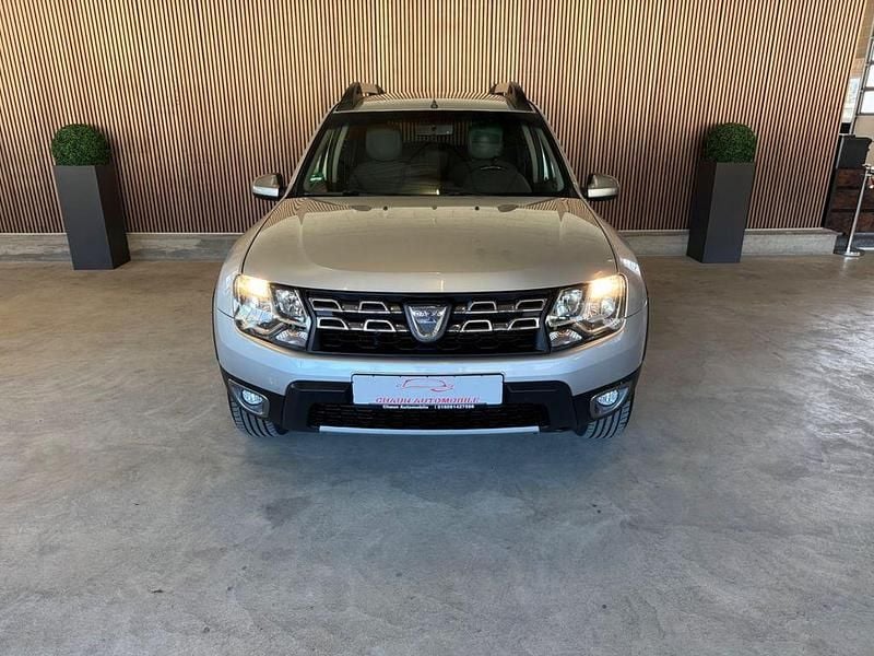 Gebraucht Dacia Duster Prestige 110 PS (80 kW) 2014 Grau SUV
