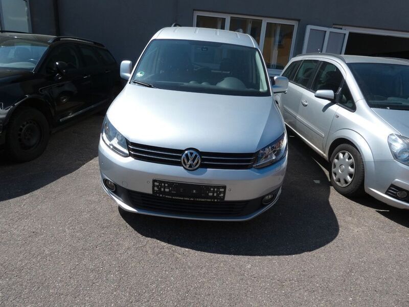 Silber Gebraucht 2013 VW Caddy Maxi Edition Van / Kleinbus | 4.300 € - Bild 1/4