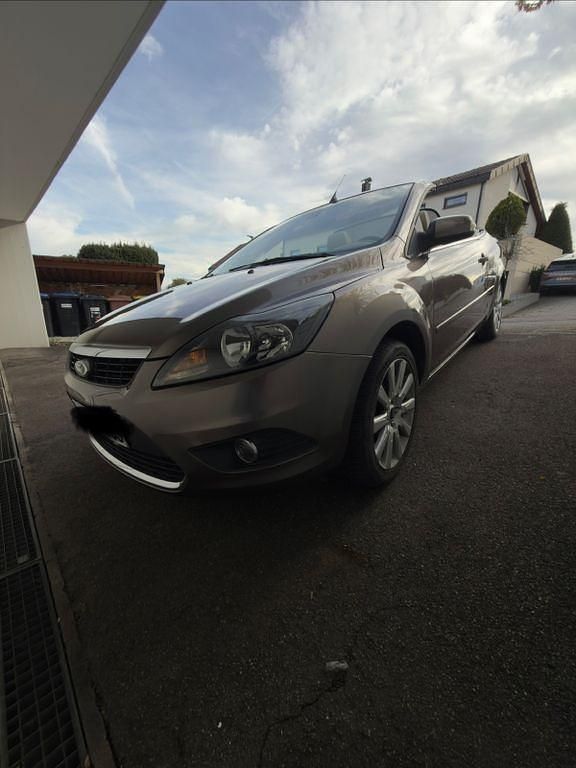 Gebraucht Ford Focus Cabriolet 145 PS (106 kW) 2008 Beige Cabrio