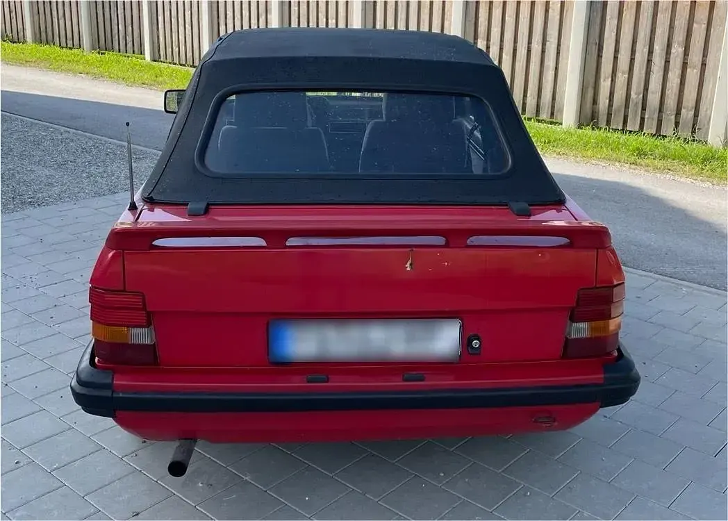 Gebraucht Ford Escort Cabriolet 105 PS (77 kW) 1985 Rot Cabrio