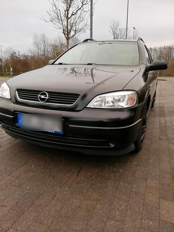 Schwarz Gebraucht 2004 Opel Astra Kombi | 2.150 € (Teuer) - Bild 1/4