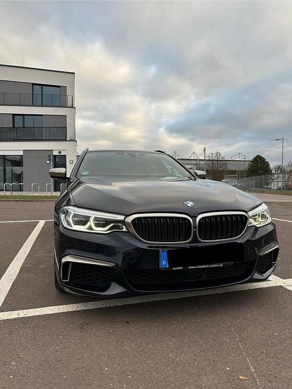 Andere farben Gebraucht 2019 BMW M550 Performance Limousine | 31.500 € (Fairer Preis) - Bild 1/4