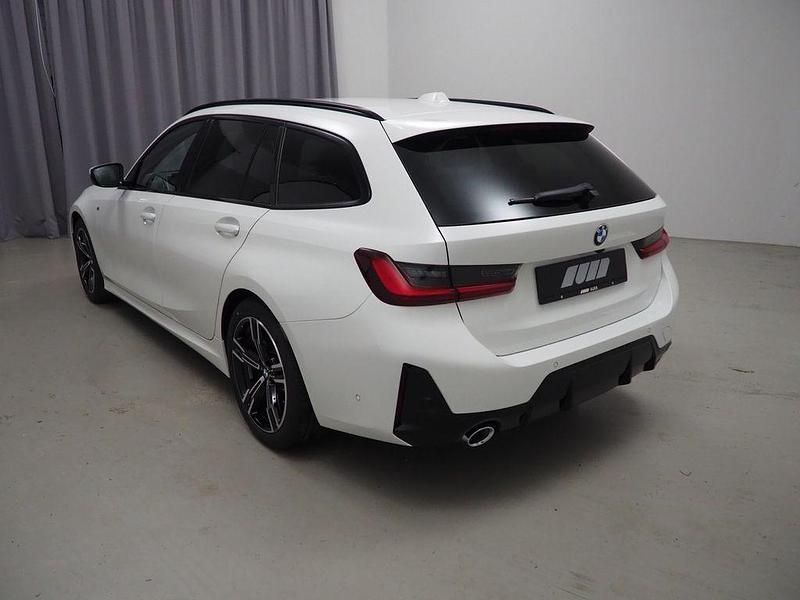 Gebraucht BMW 318 Performance 150 PS (110 kW) 2024 Weiß Limousine