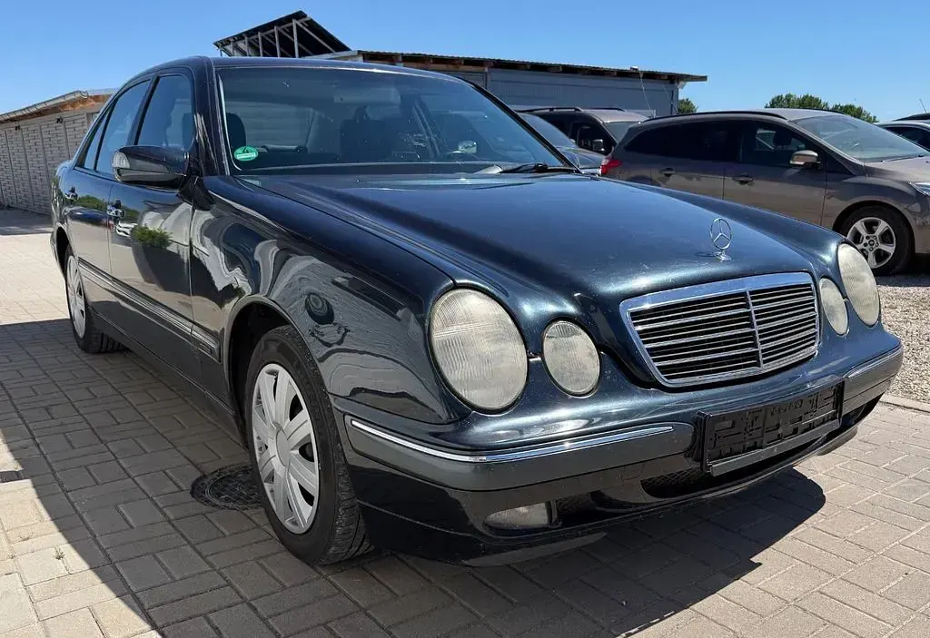 Gebraucht Mercedes E200 Elegance 136 PS (100 kW) 2000 Blau Limousine