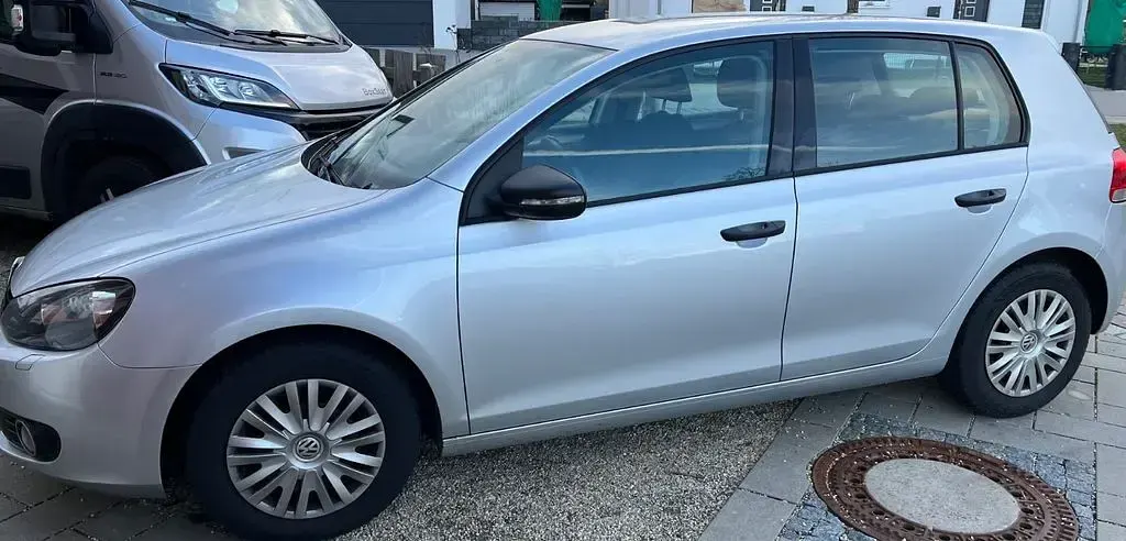 Gebraucht VW Golf VI Trendline 105 PS (77 kW) 2010 Silber Kleinwagen