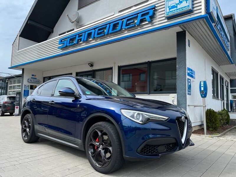 Blu montecarlo, metallic Gebraucht 2017 Alfa Romeo Stelvio Super SUV | 24.950 € (Fairer Preis) - Bild 1/4