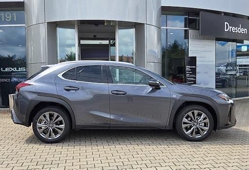Neu Lexus UX 300h Sport Design Packet 199 PS (146 kW) 2026 Grau SUV