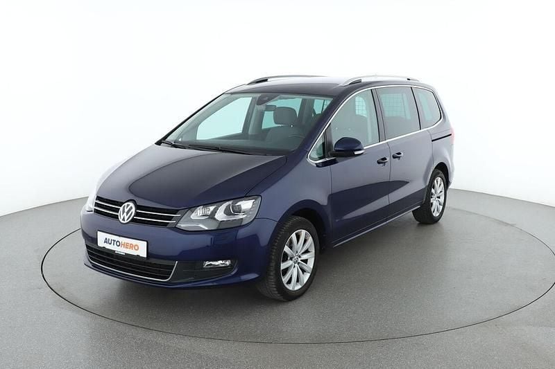 Blau Gebraucht 2018 VW Sharan Comfortline Van / Kleinbus | 26.700 € (Fairer Preis) - Bild 1/3