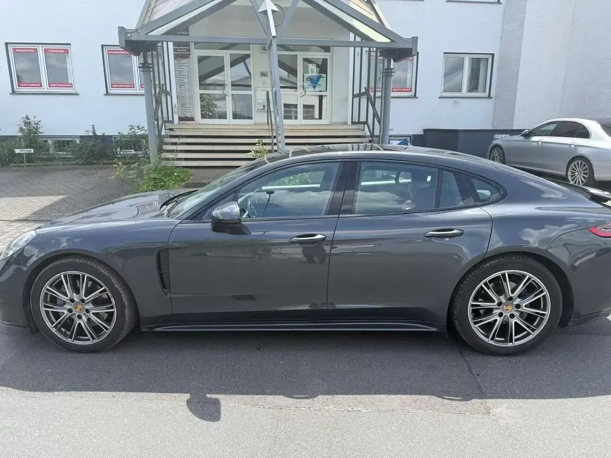 Brugt Porsche Panamera 421 HK (309 kW) 2017 Grå Hatchback